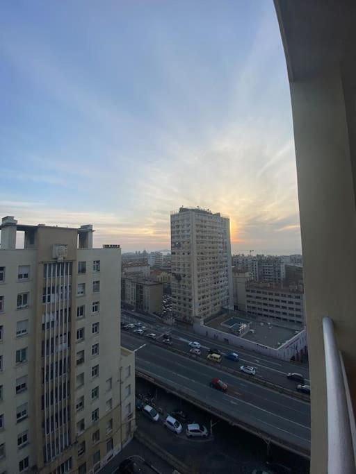 Appartement T4 A Deux Pas De La Gare St Charles マルセイユ エクステリア 写真