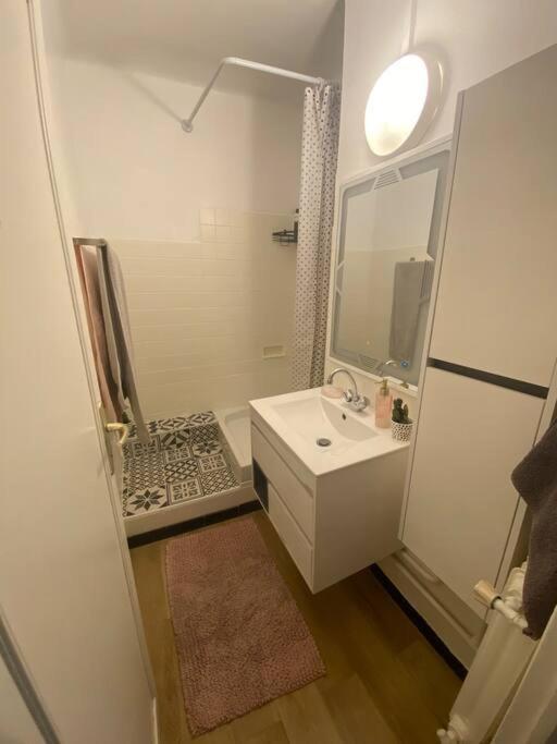 Appartement T4 A Deux Pas De La Gare St Charles マルセイユ エクステリア 写真