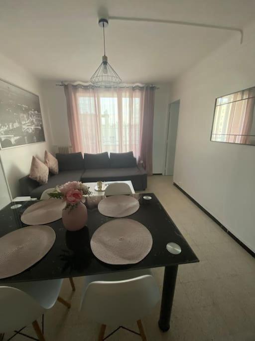 Appartement T4 A Deux Pas De La Gare St Charles マルセイユ エクステリア 写真