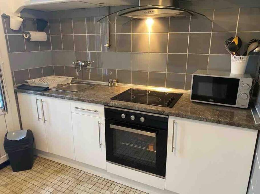 Appartement T4 A Deux Pas De La Gare St Charles マルセイユ エクステリア 写真